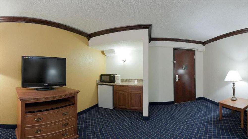 Holiday Inn Express&Suites Nashville-I-40&I-24 Eksteriør bilde